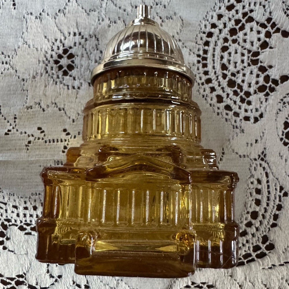 Vintage AVON Tribute After Shave Glass Bottle “The Capitol”/Amber w Gold Dome
